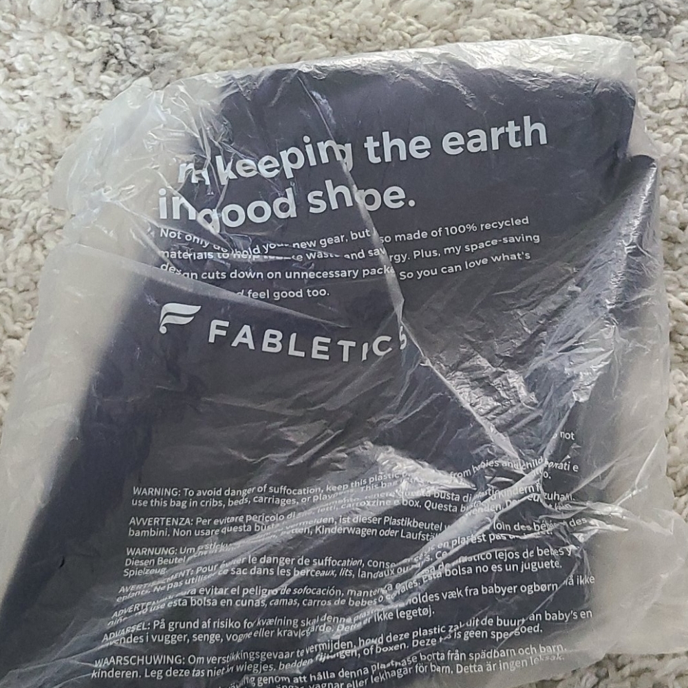 Fabletics Oasis High Shine 7/8 Leggings in Navy 🆕 - Picture 7 of 7